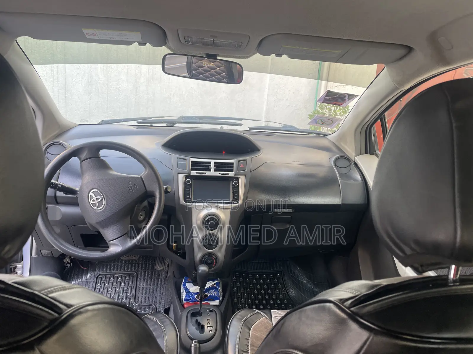 Toyota Yaris Base Hatchback 3dr 2010 Silver