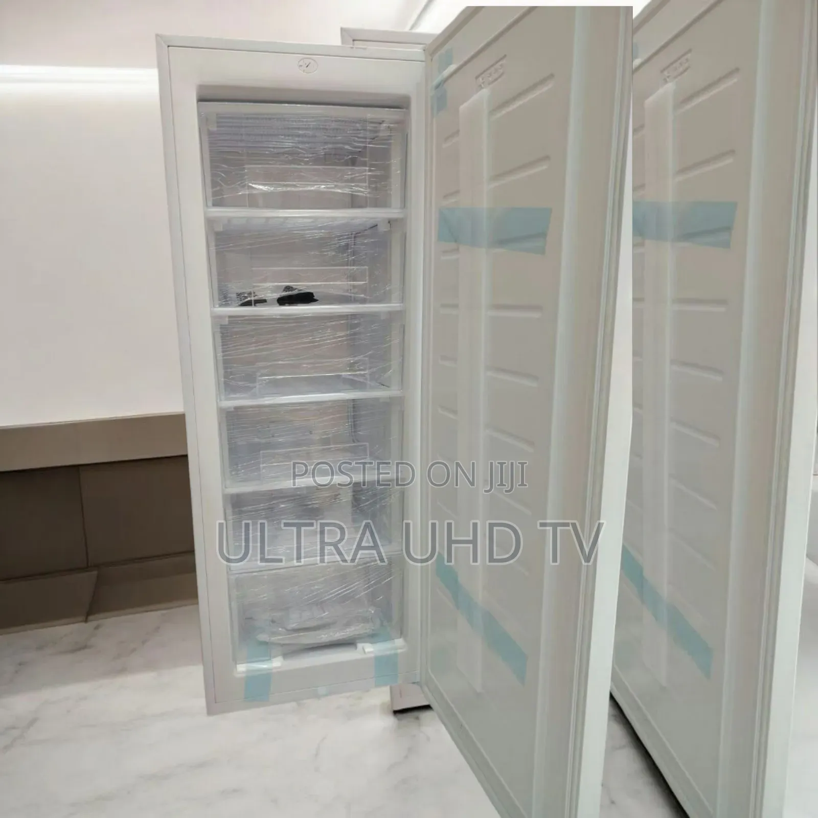 Everest Refrigerator 300lpowerful Comprosser