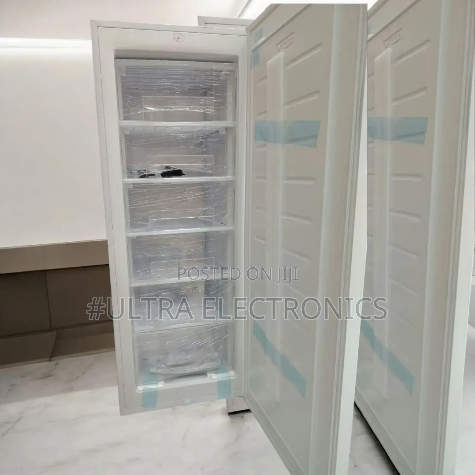 Everest Refrigerator 300lpowerful Comprosser
