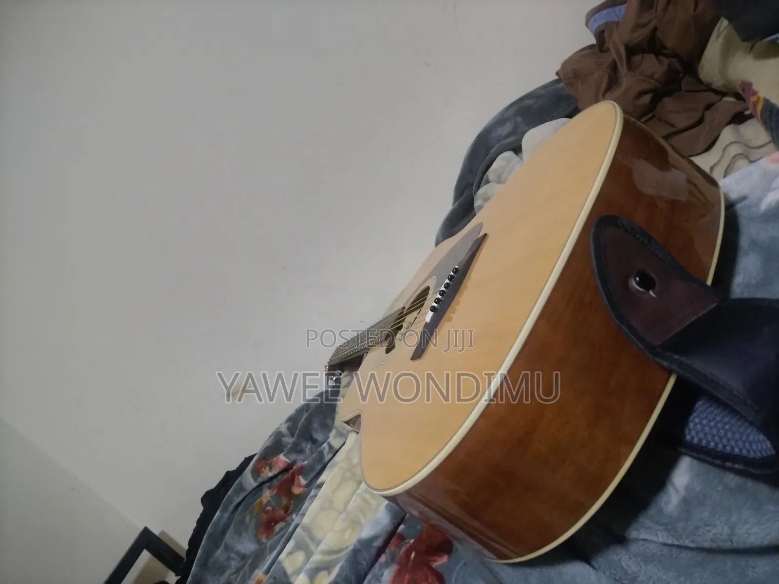 Yamaha 370 Full Acoustic Guitar Original