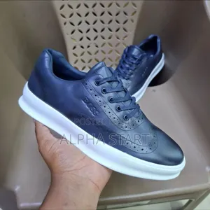  New Arrival  
 Boss Flat Sneakers 
 Made in Vietnam