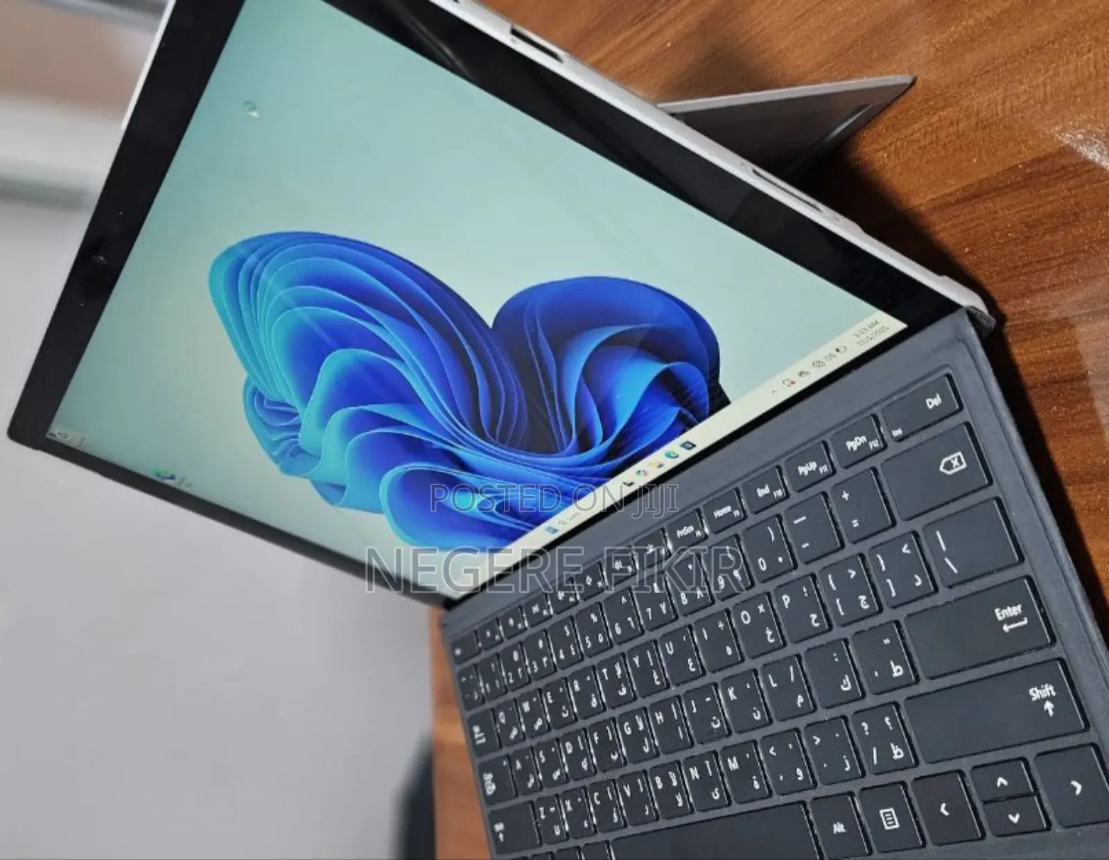 New Laptop Microsoft Surface Pro 7 8GB Intel Core I5 SSD 128GB