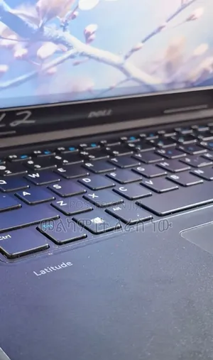 New Laptop Dell Latitude 3380 8GB Intel Core I5 SSD 256GB