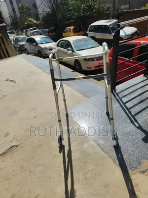 Photo - Medical Walker考試foldable Walker考生medical Walker轟出brand New Walker