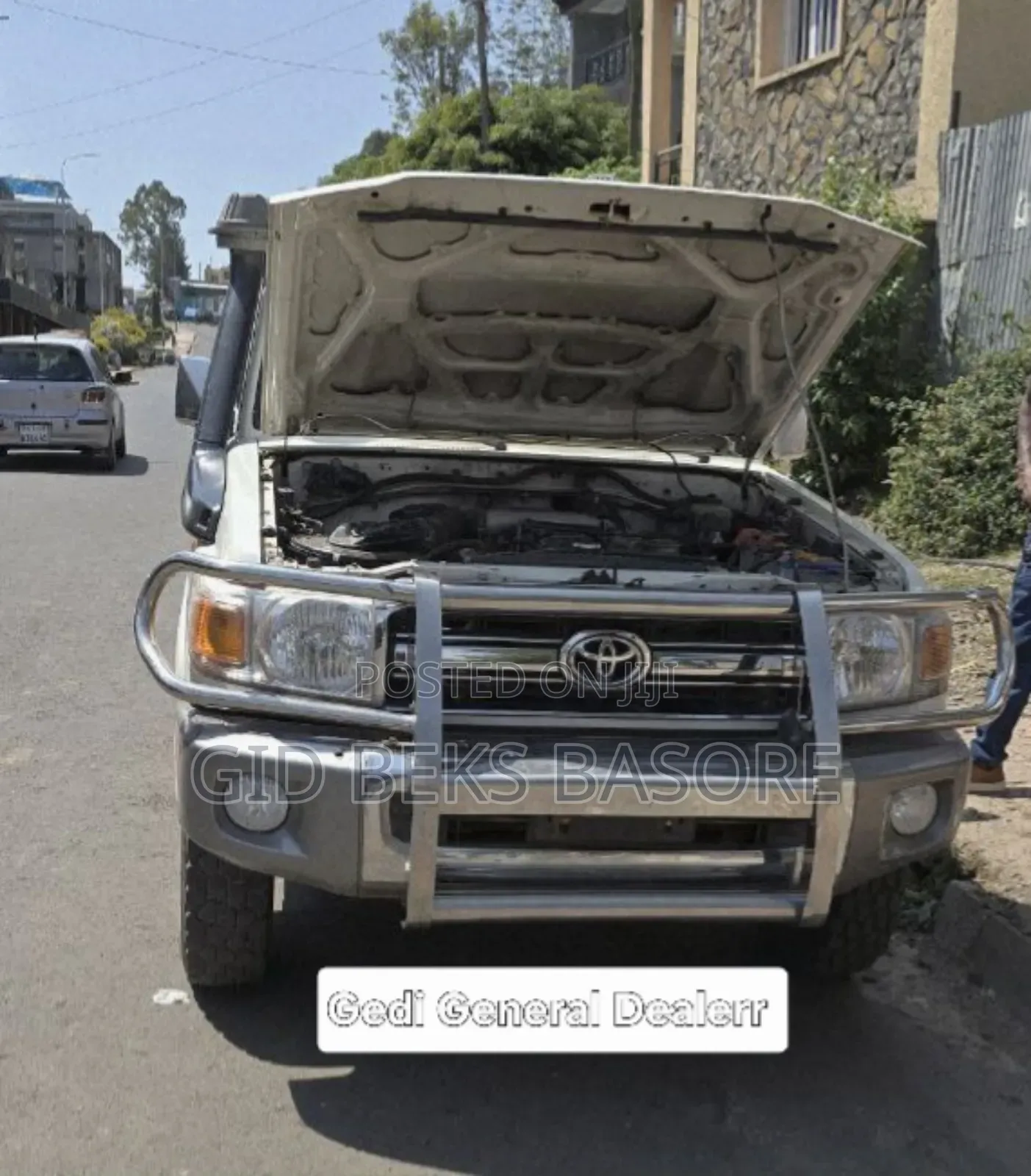 Toyota Land Cruiser 2014 White