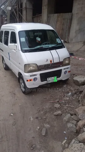 Suzuki Every 2000 White