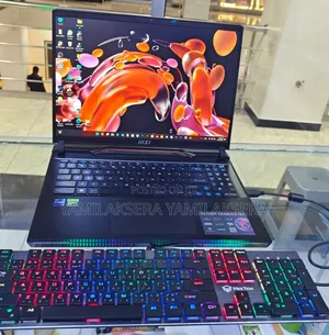 New Laptop MSI Raider GE68HX 13vi-202us 32GB Intel Core I9 SSD 1T