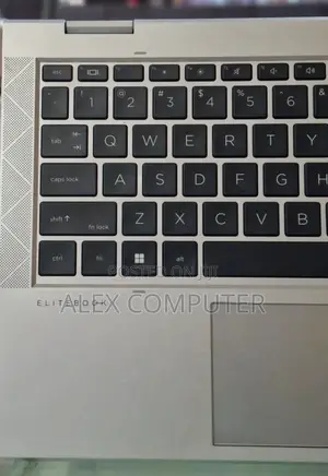 New Laptop HP EliteBook 830 G8 16GB Intel Core I5 SSD 512GB