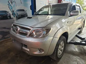 Photo - Toyota Hilux 2008 Gray