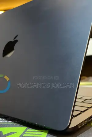 New Laptop Apple MacBook Air 2022 M2 24GB Apple M2 SSD 1T