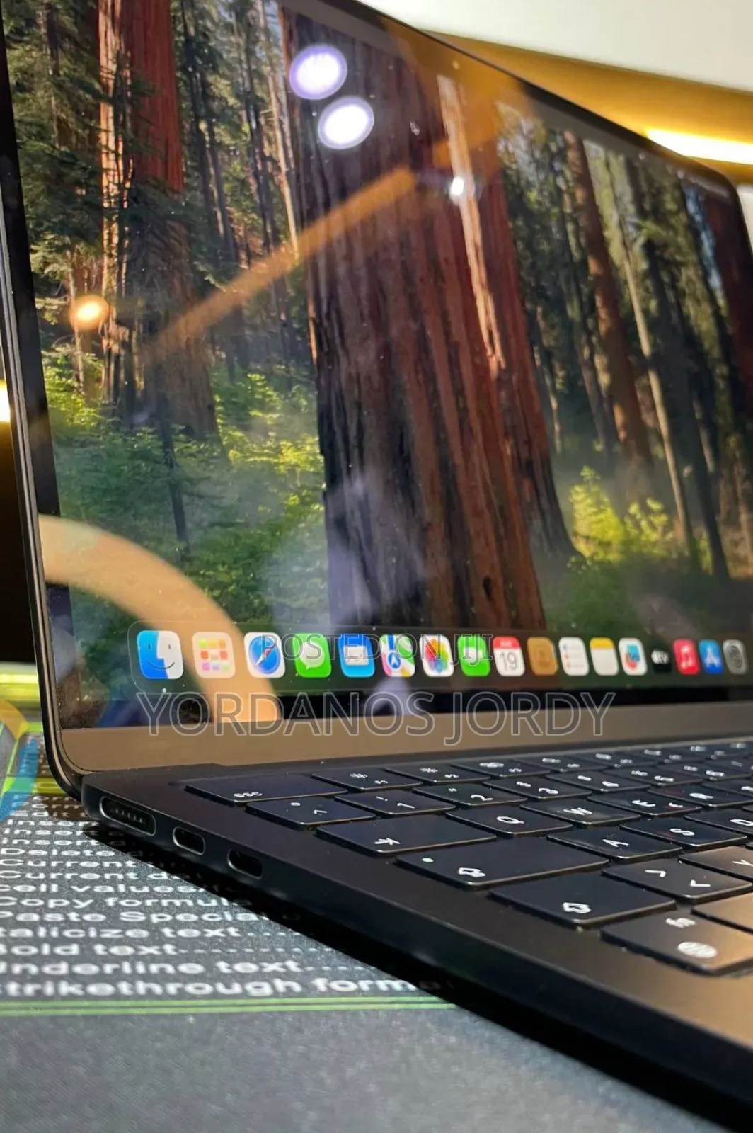 New Laptop Apple MacBook Air 2022 M2 24GB Apple M2 SSD 1T