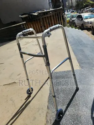 Photo - Foldable Walker輕麗medical Walker朱紅brand New Walker夠本walker腔說walker New