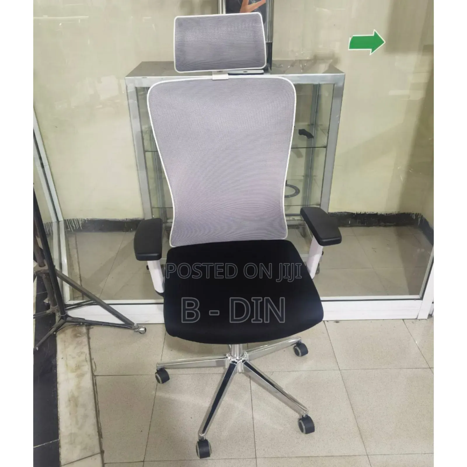 Office Managerial Mesh Chair