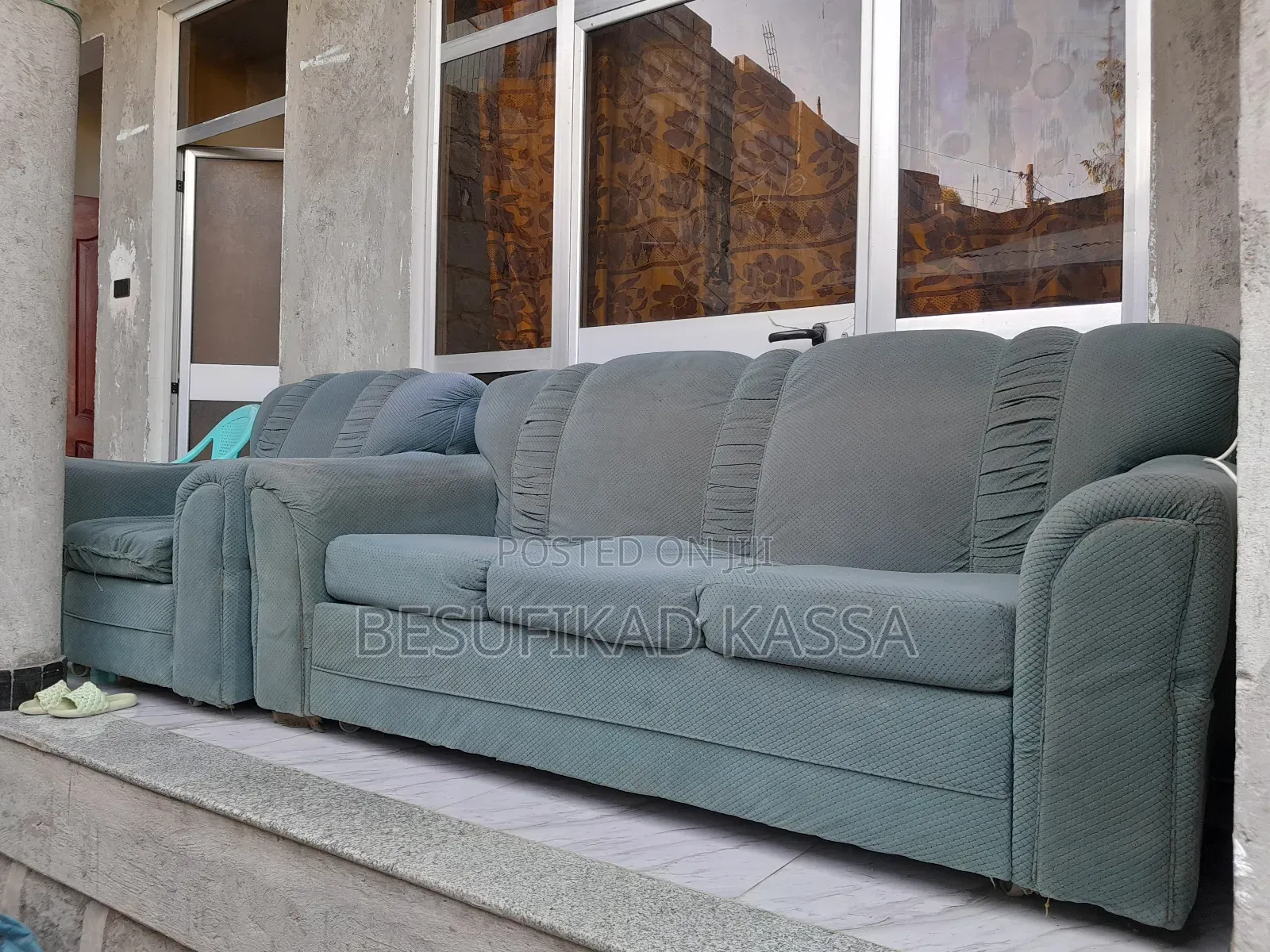 Used Sofa Bale 7