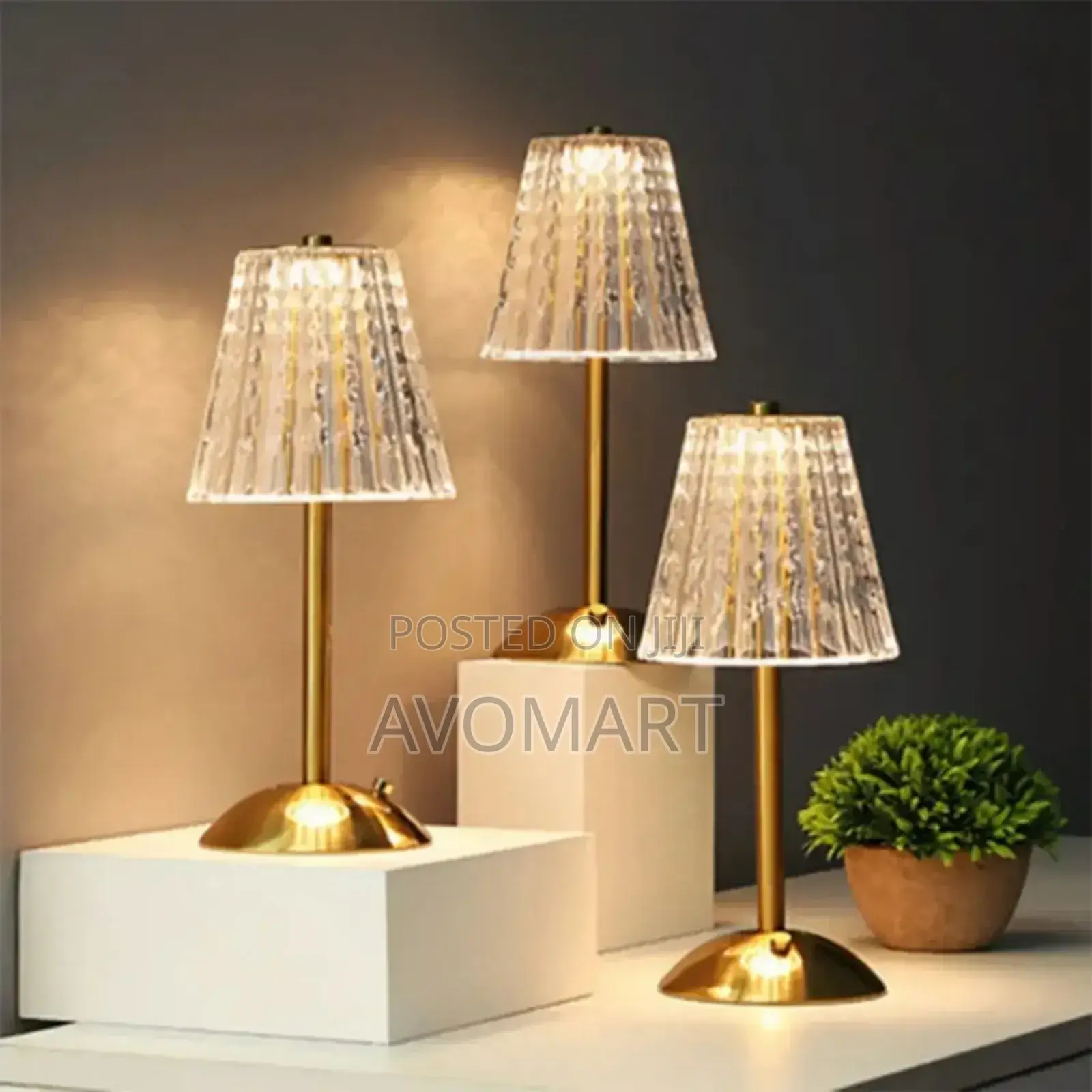 Luxury Crystal Lamp
3 አይነት ቀለም ያለው መብራት
