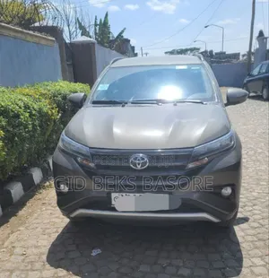 Photo - Toyota Rush 2022 Gray