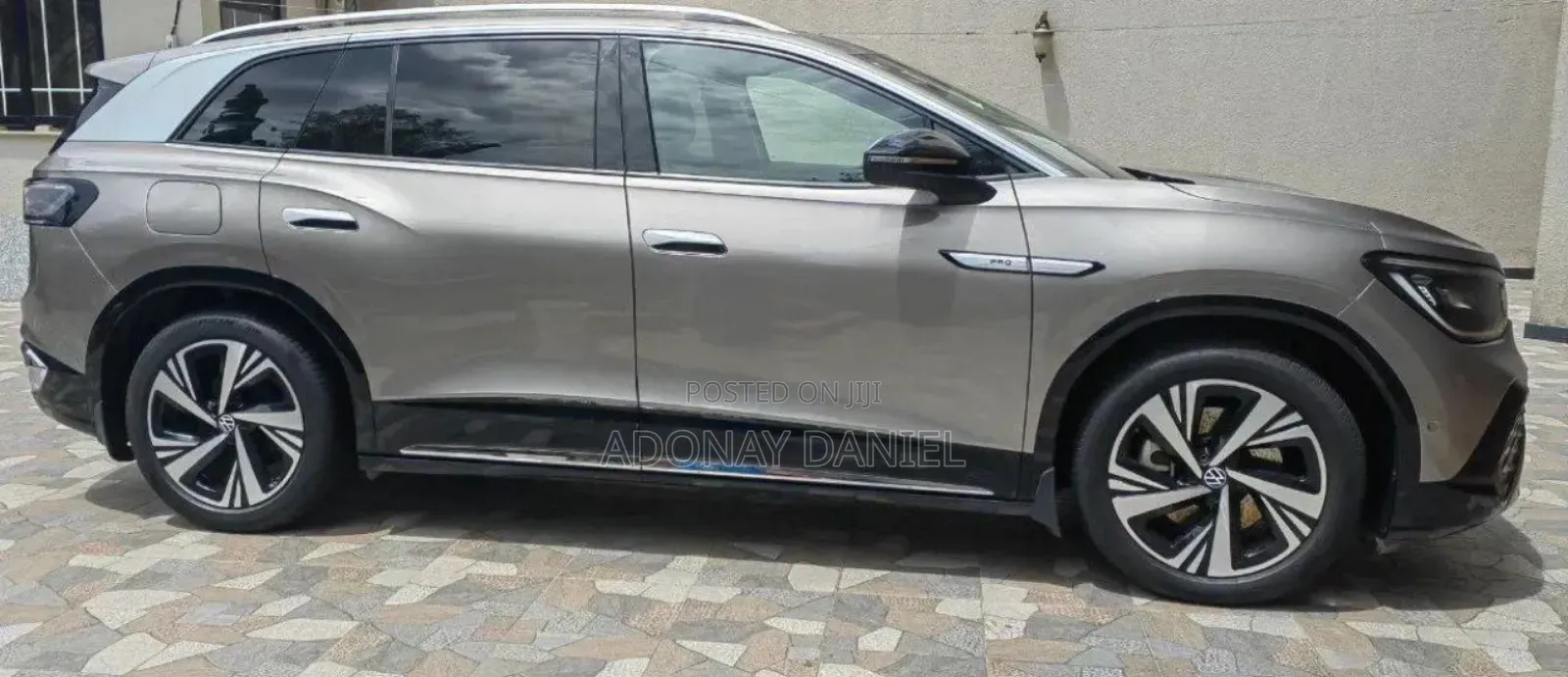 Volkswagen ID.6 2024 Gold