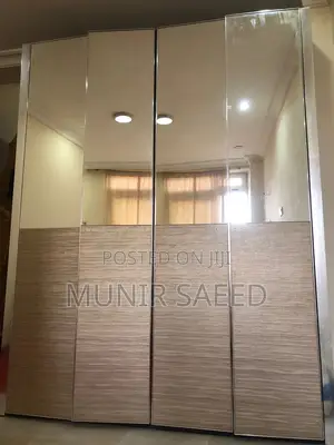 Imported Home Center Wardrobe (የቤት ማዕከል ቁም ሣጥን)