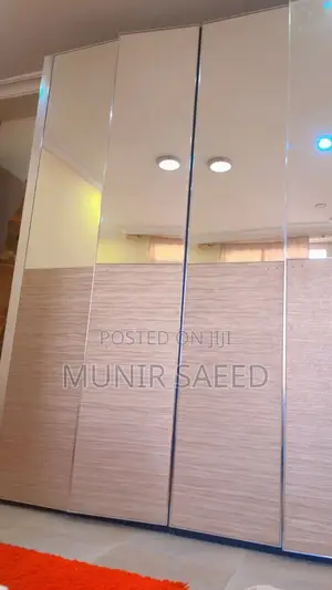 Imported Home Center Wardrobe (የቤት ማዕከል ቁም ሣጥን)