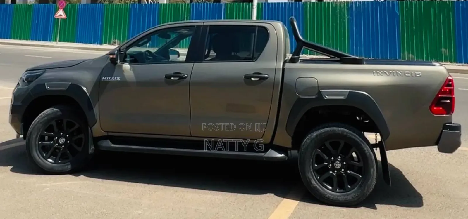 Toyota Hilux 2022 Gold