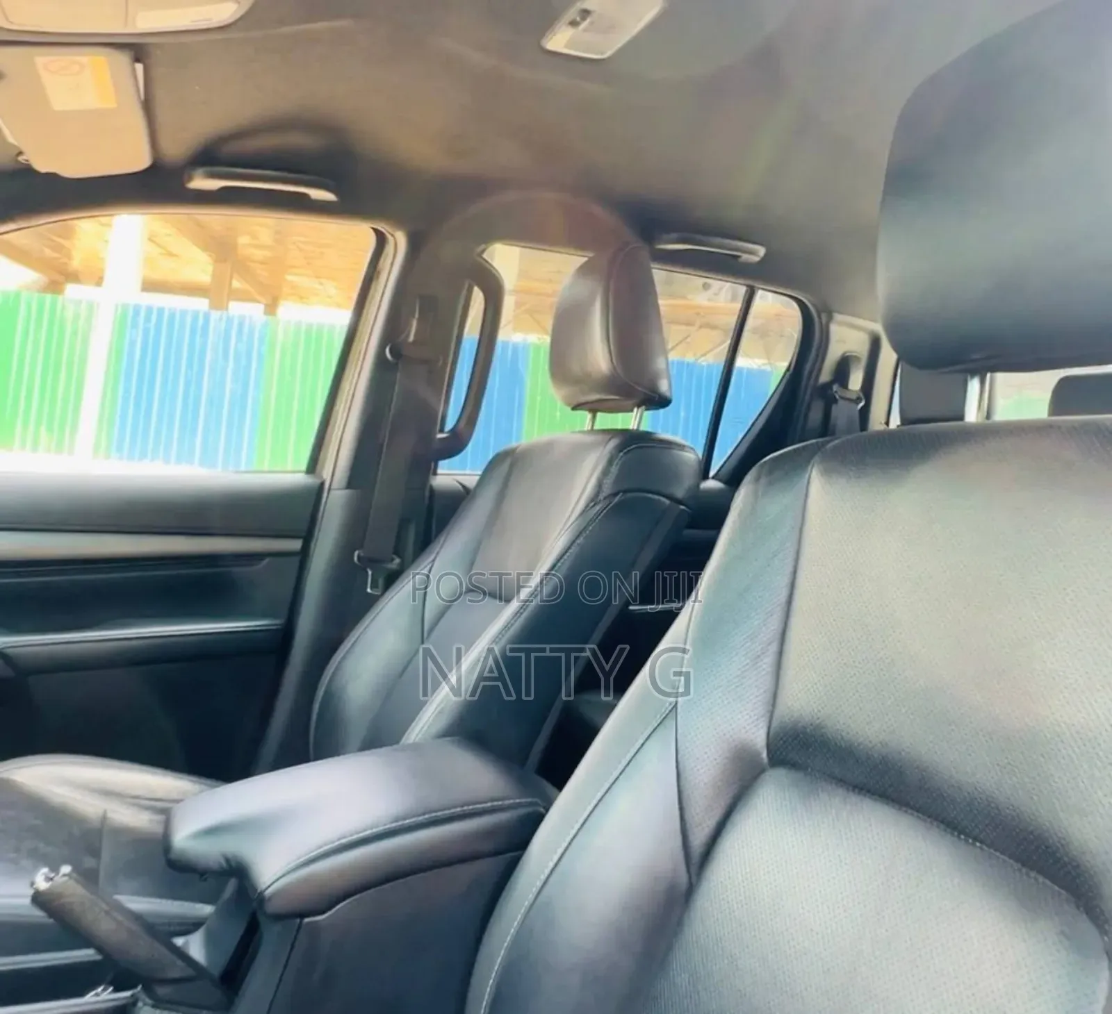 Toyota Hilux 2022 Gold