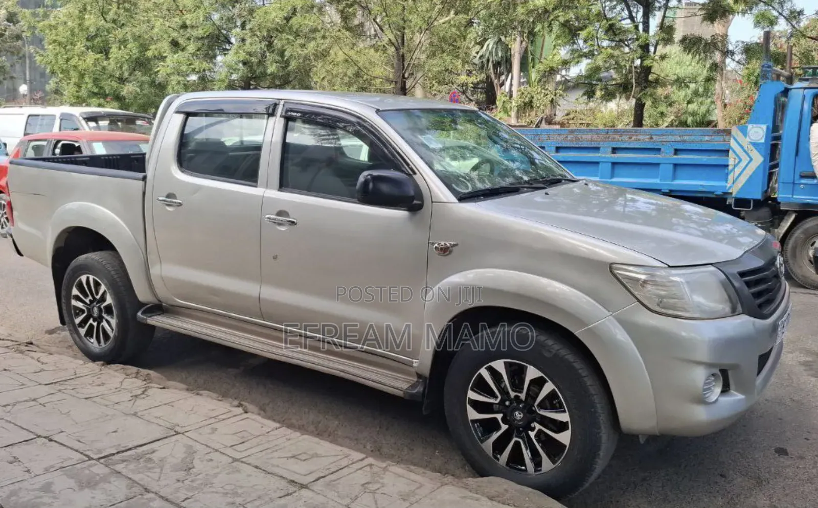 Toyota Hilux 2015 Gold