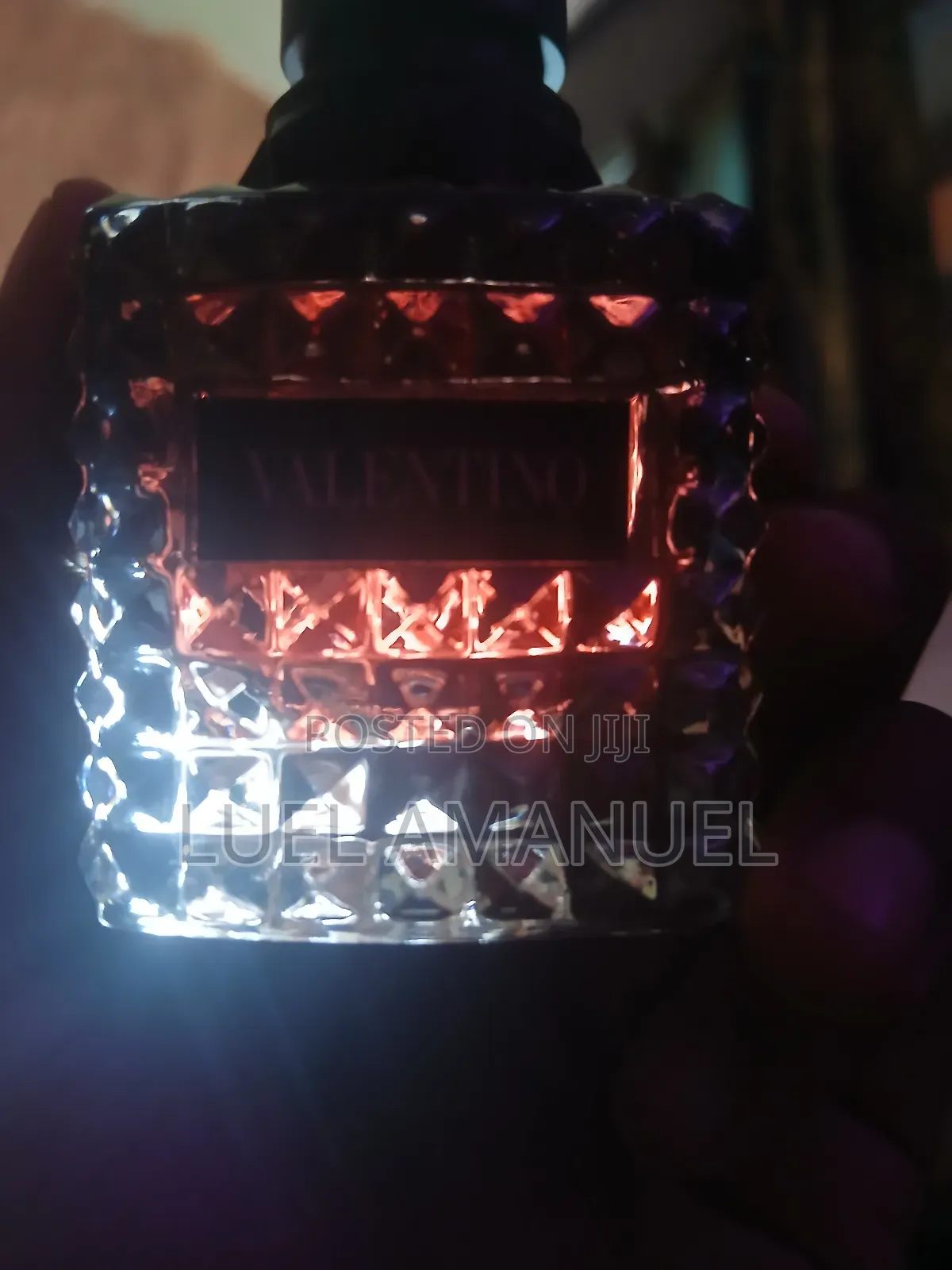 Valentino Donna Born in Roma Intense