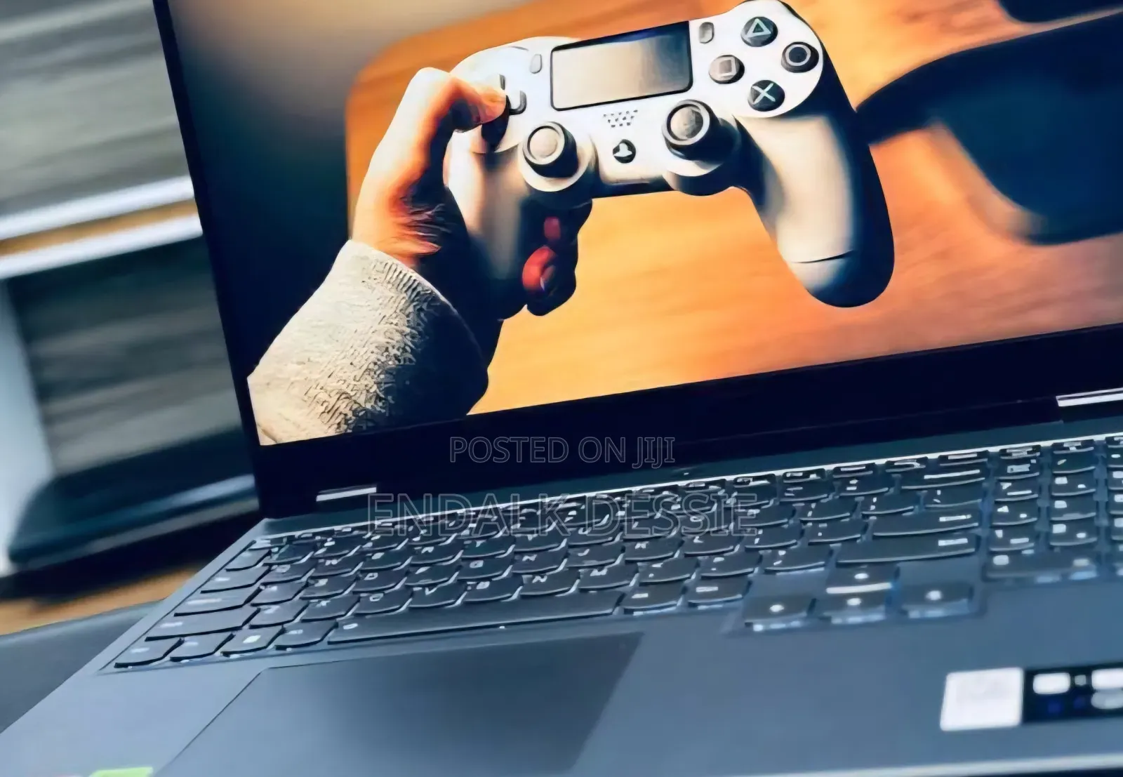 New Laptop Lenovo 16GB SSD 512GB