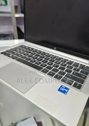 New Laptop HP EliteBook 830 G8 16GB Intel Core I7 SSD 512GB