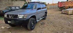 Photo - Nissan Patrol 2003 Gray
