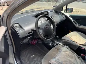 Toyota Yaris 1.0 2006 Gray