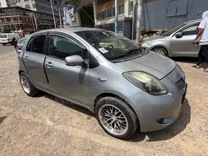 Toyota Yaris 1.0 2006 Gray