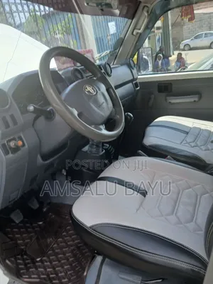 Toyota Land Cruiser 4.0 V6 STD 2010 White