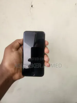 Apple iPhone 7 32 GB Black