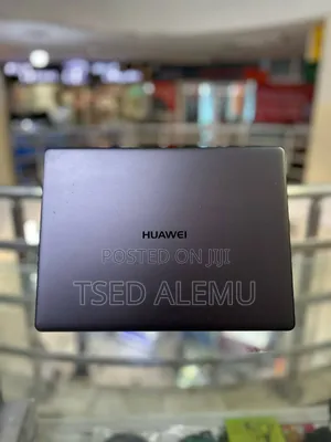 Laptop Huawei MateBook 13 WRT-W19E 4GB Intel Core I5 SSD 250GB