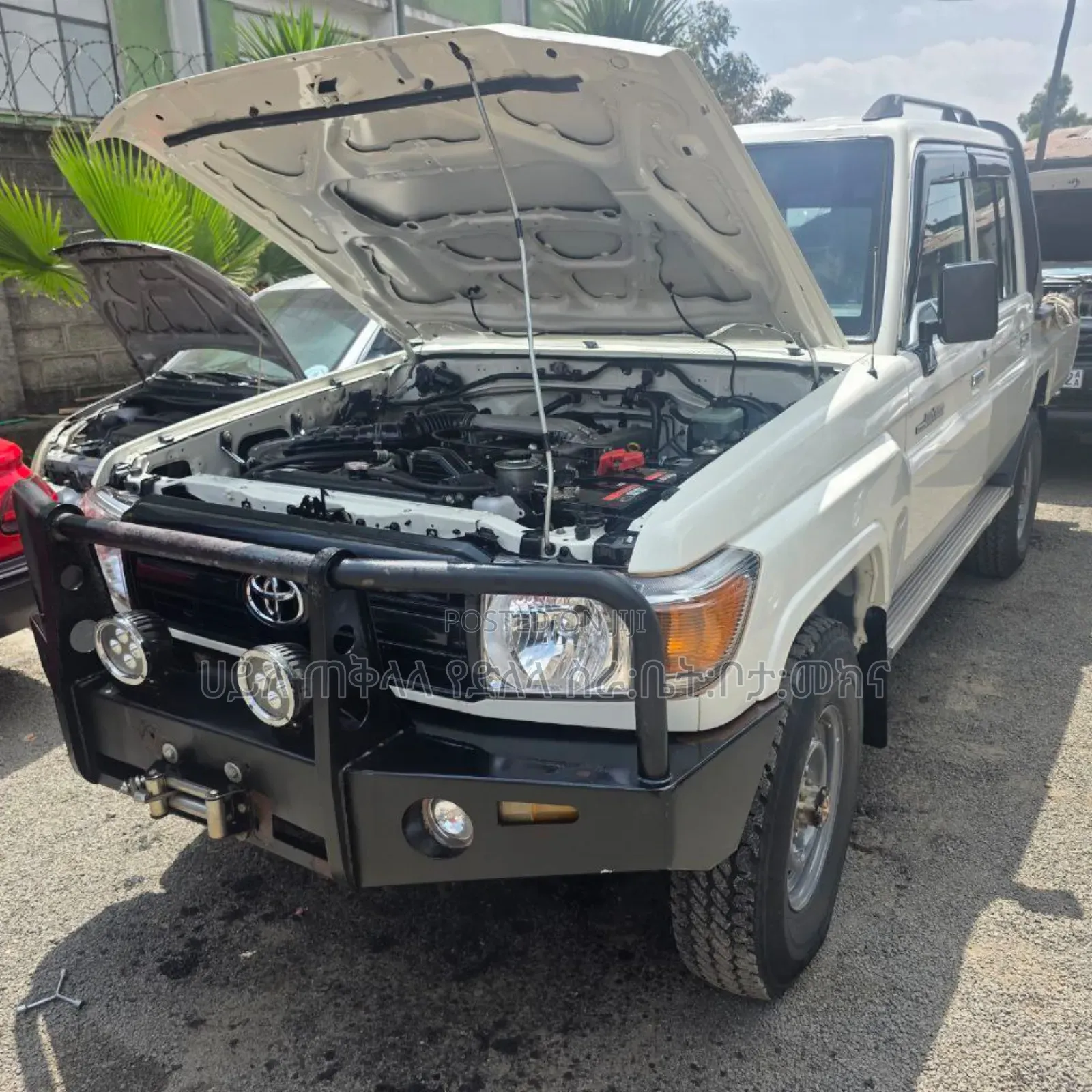 Toyota Land Cruiser 2021 Ivory