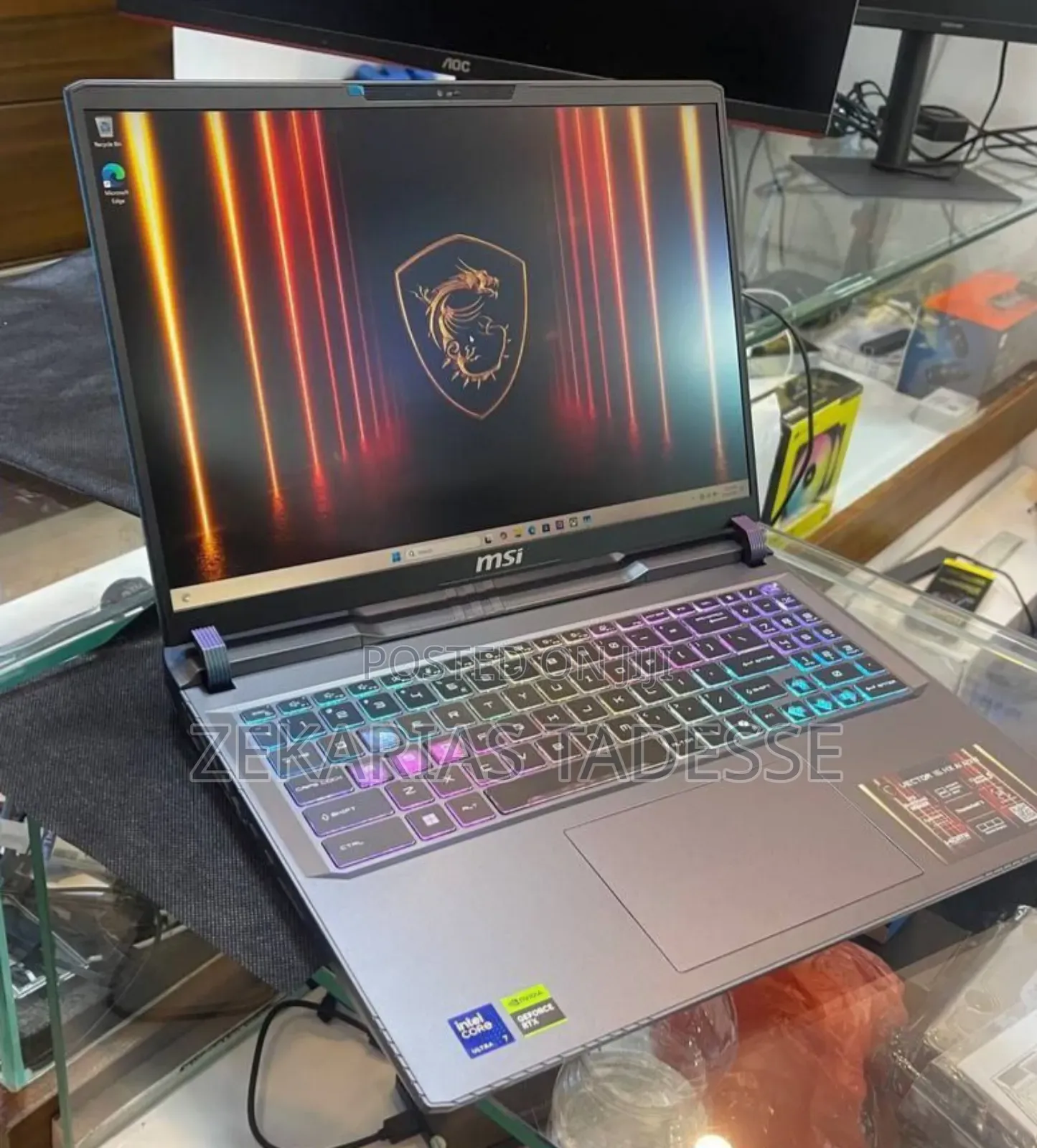 New Laptop MSI Vector 16 HX AI A2XWIG 16GB Intel Core Ultra 7 SSD 1T
