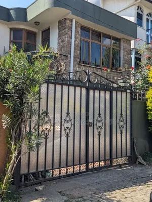 Photo - Furnished 4bdrm Townhouse/Terrace in ሠምት ዋሽንግተን አካባቢ, Bole for sale