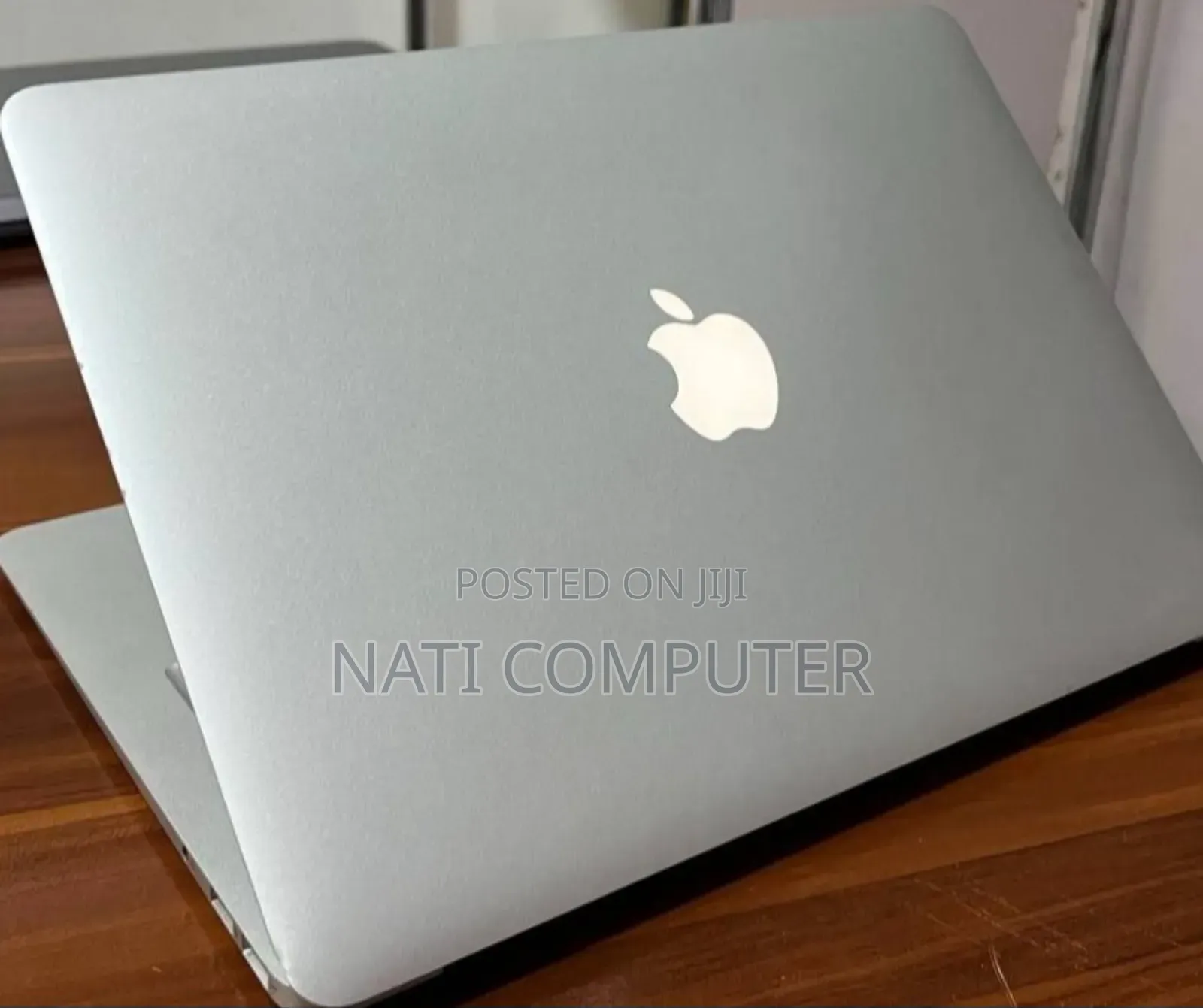 New Laptop Apple MacBook 2015 4GB Intel Core I5 SSD 256GB