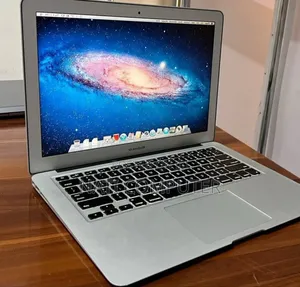 New Laptop Apple MacBook 2015 4GB Intel Core I5 SSD 256GB