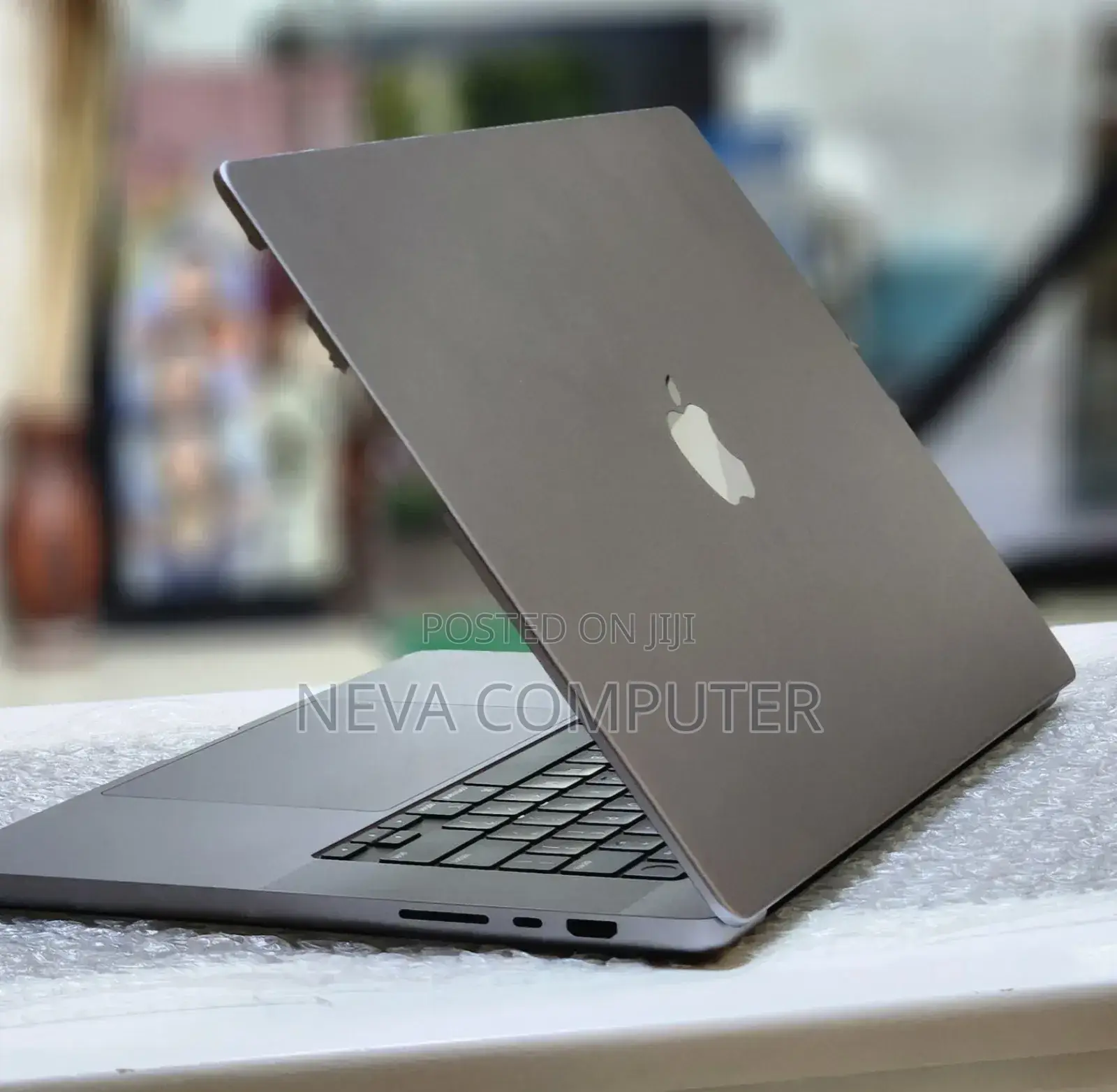 New Laptop Apple MacBook Pro M1 32GB AMD A10 SSD 512GB