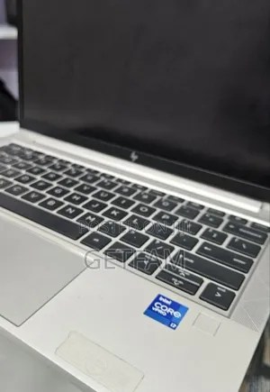 New Laptop HP EliteBook 830 G8 16GB Intel Core I7 SSD 512GB