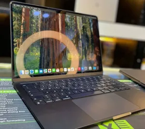 Photo - New Laptop Apple MacBook Air 2022 M2 24GB SSD 1T