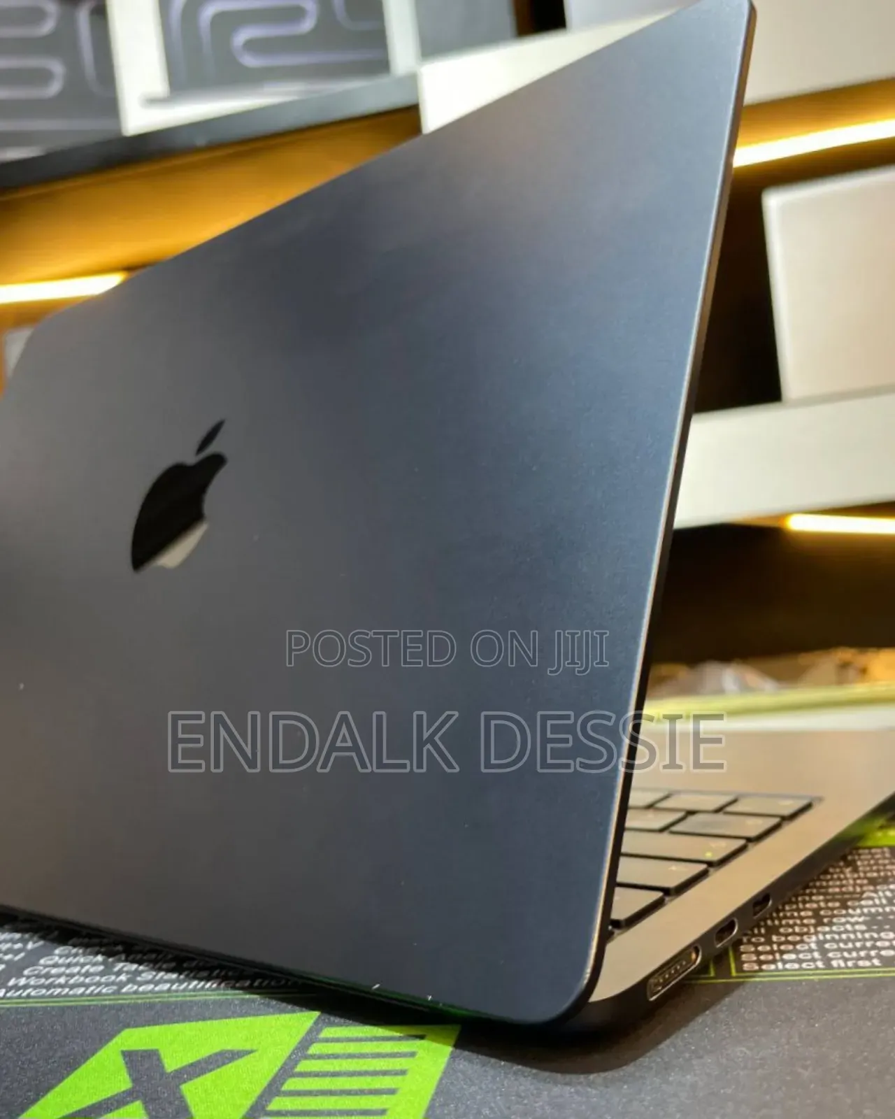 New Laptop Apple MacBook Air 2022 M2 24GB SSD 1T