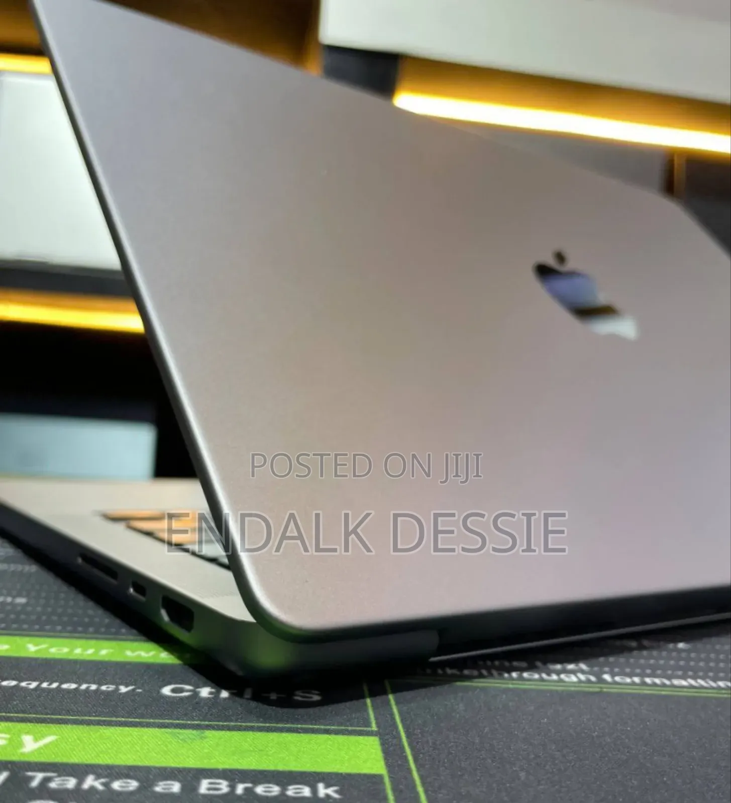 New Laptop Apple MacBook Pro M1 32GB Apple M1 Pro SSD 512GB