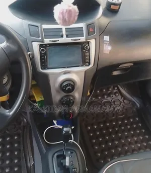 Toyota Yaris 2009 Silver