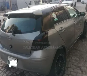 Toyota Yaris 2009 Silver