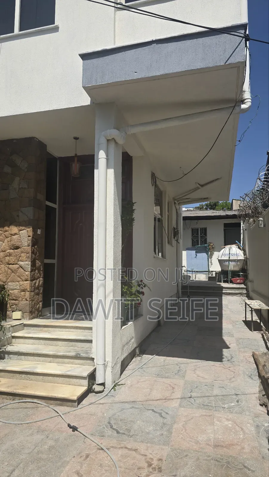 5bdrm House in Yeka for rent
