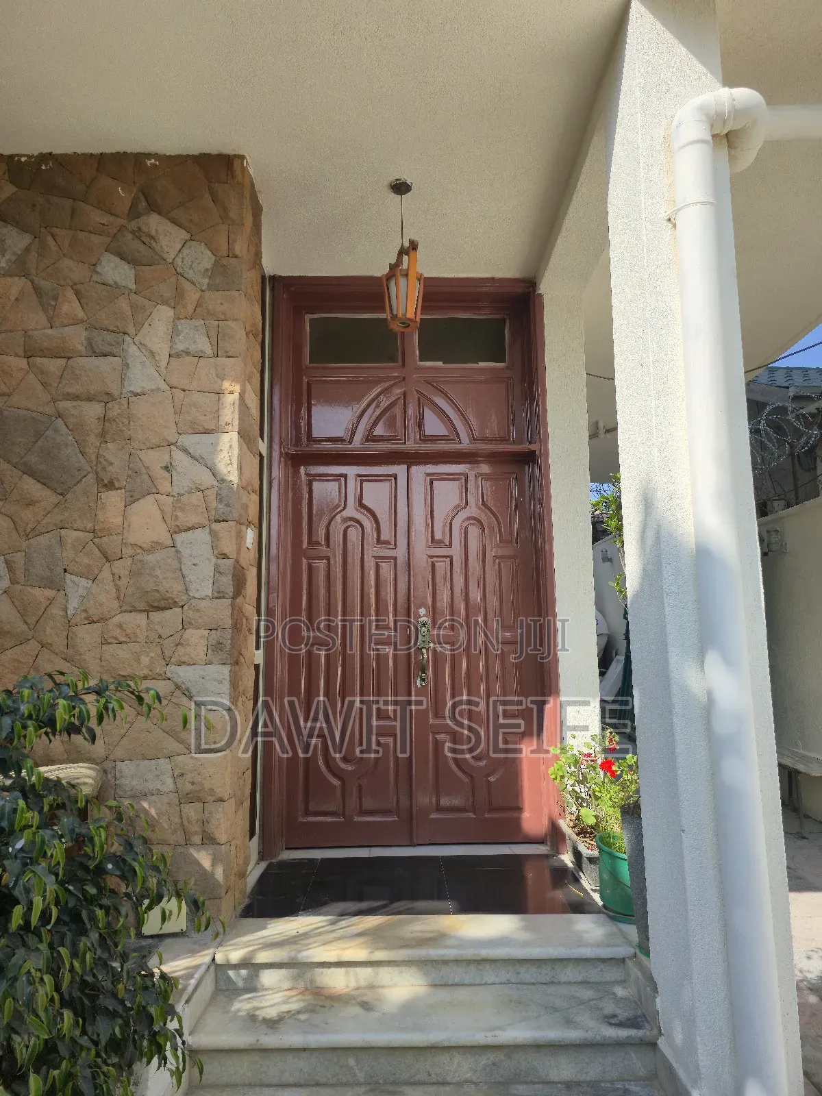 5bdrm House in Yeka for rent