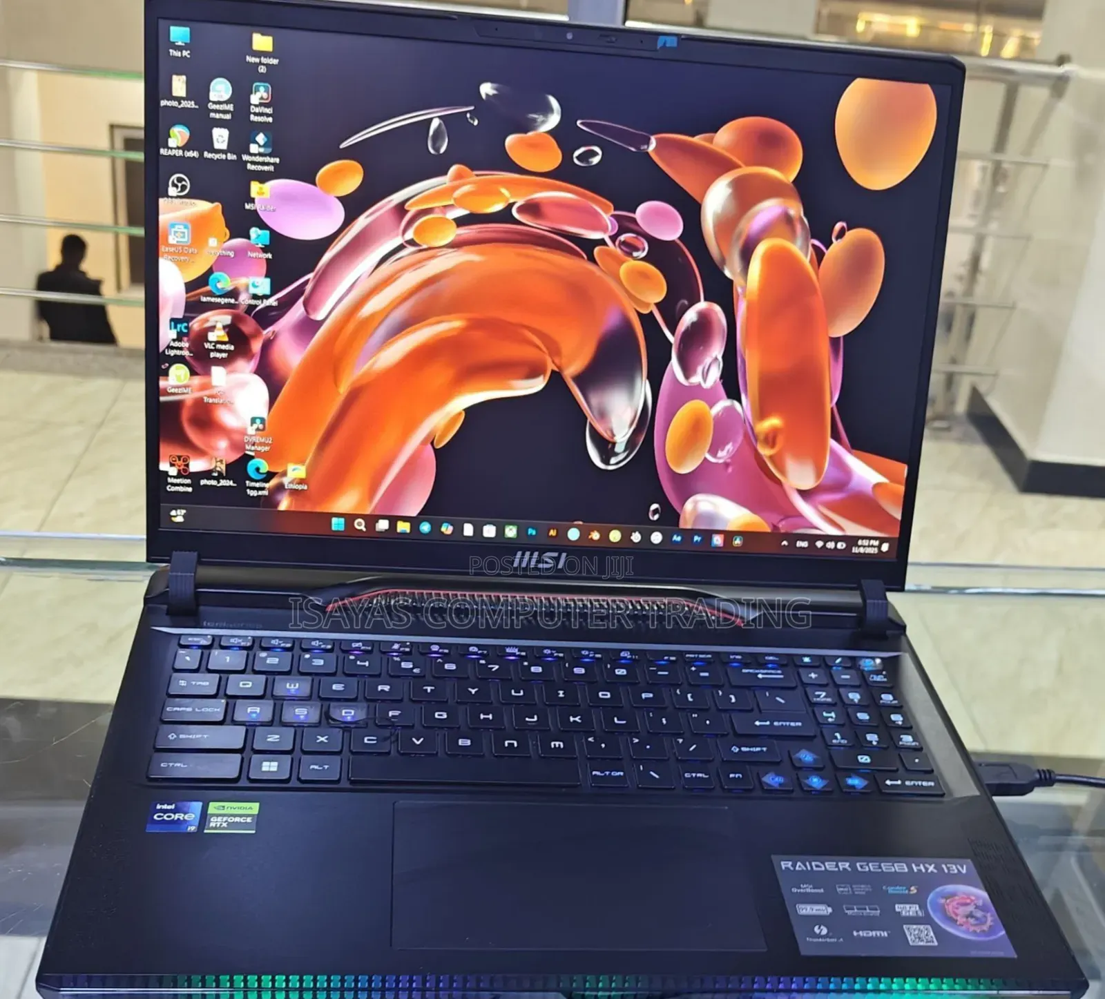 New Laptop MSI Raider GE68HX 13vi-202us 32GB Intel Core I9 SSD 1T